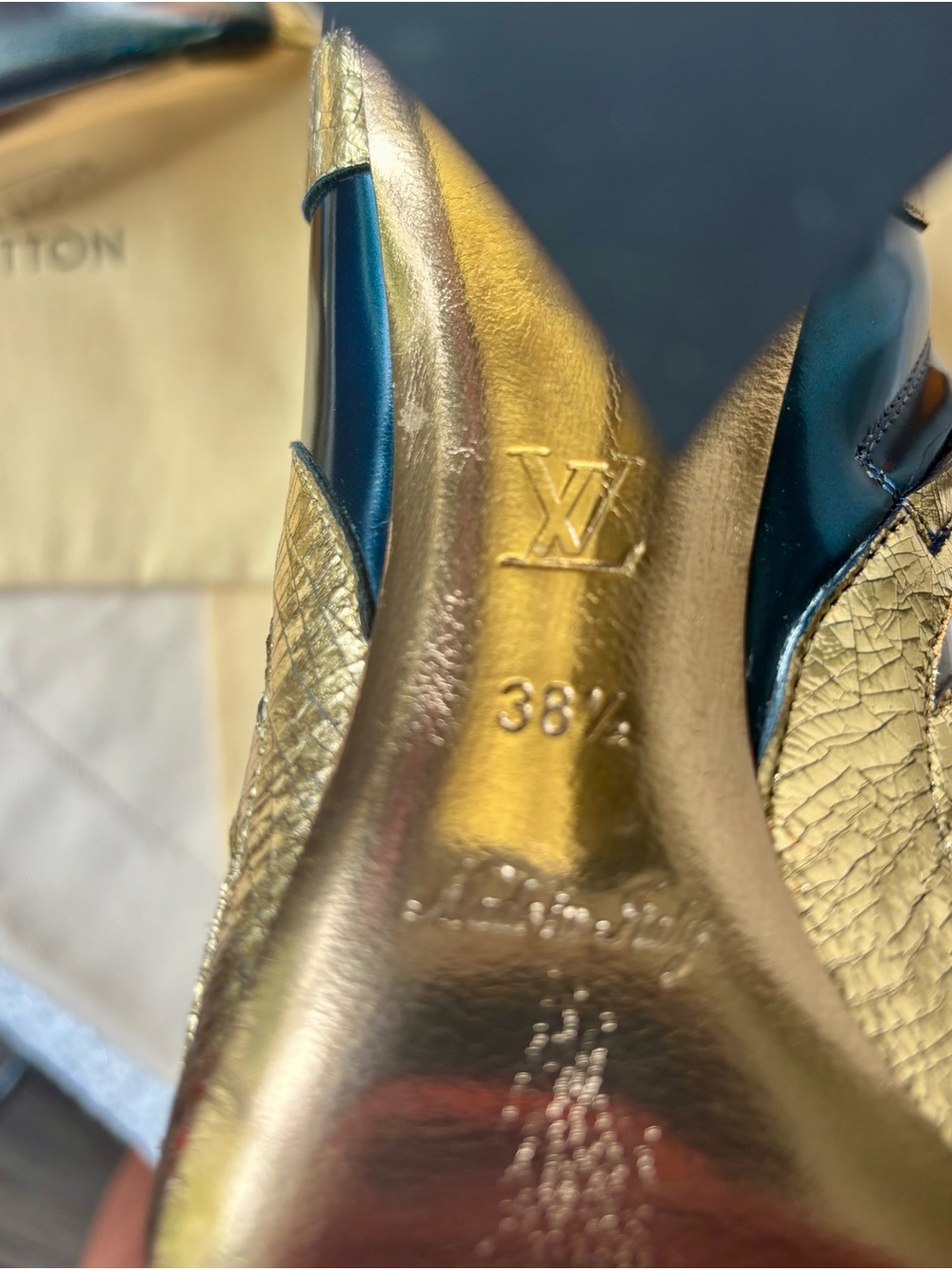 Louis Vuitton Queen Of Hearts Boots. 2015 Paris Runway Collection. Rare find. - Picture 11 of 12